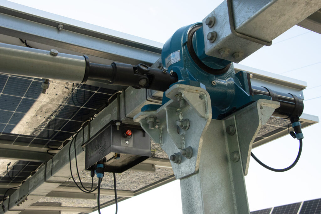 TracSmarT+ System | Solar Tracking System | Solar Steel