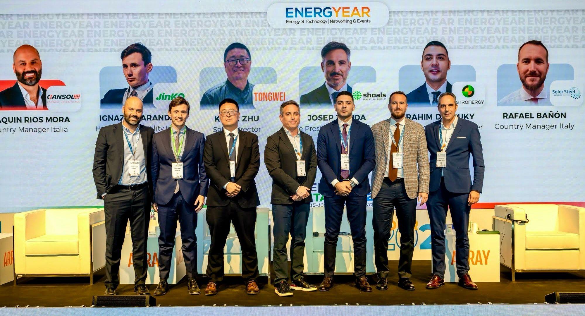 Seguidores solares ien Italia At ENERGYEAR Italia 2025, Solar Steel highlighted its commitment to reliability, adaptability, and bankability in Italy’s solar market, with a local team and advanced agrivoltaic solutions.